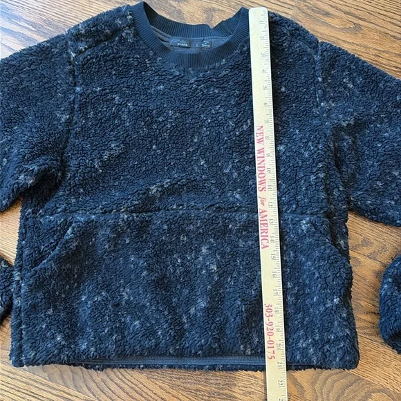 NWT Prana Polar Escape boulce fuzzy Sweatshirt size Large and reversible - Picture 3 of 10